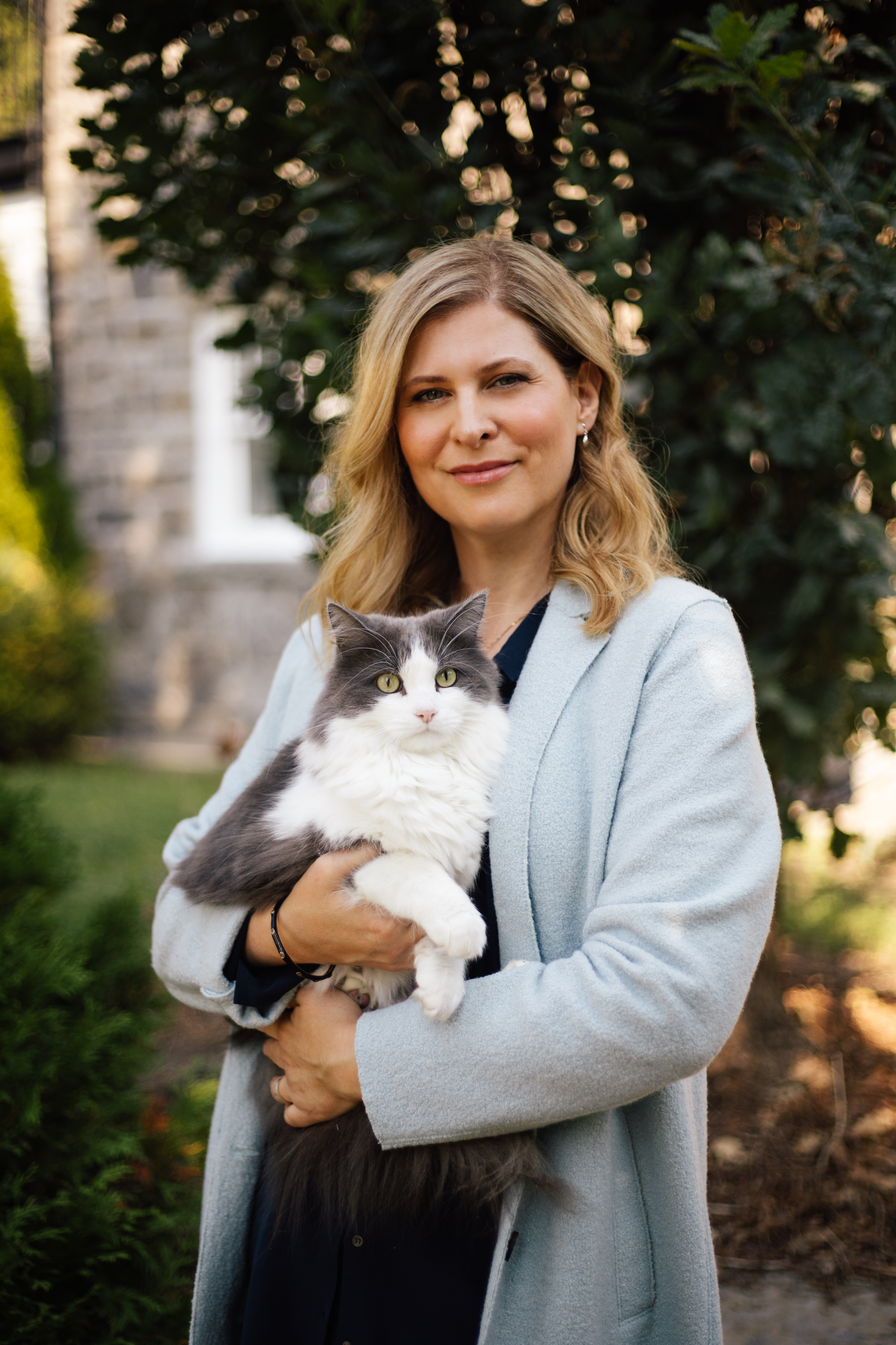 Dr. Lucie Henault